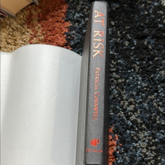 Patricia Cornwell At Risk & The Front Novels The Win Garano Series of 2 Complete - Picture 10 of 15